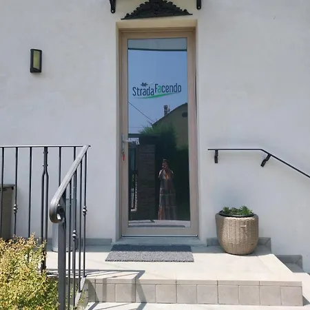 Casa Strada Facendo דירה *